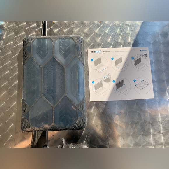 IBENZER НЕХРАСТ Designed for 11" MacBook Air - Picture 3 of 4